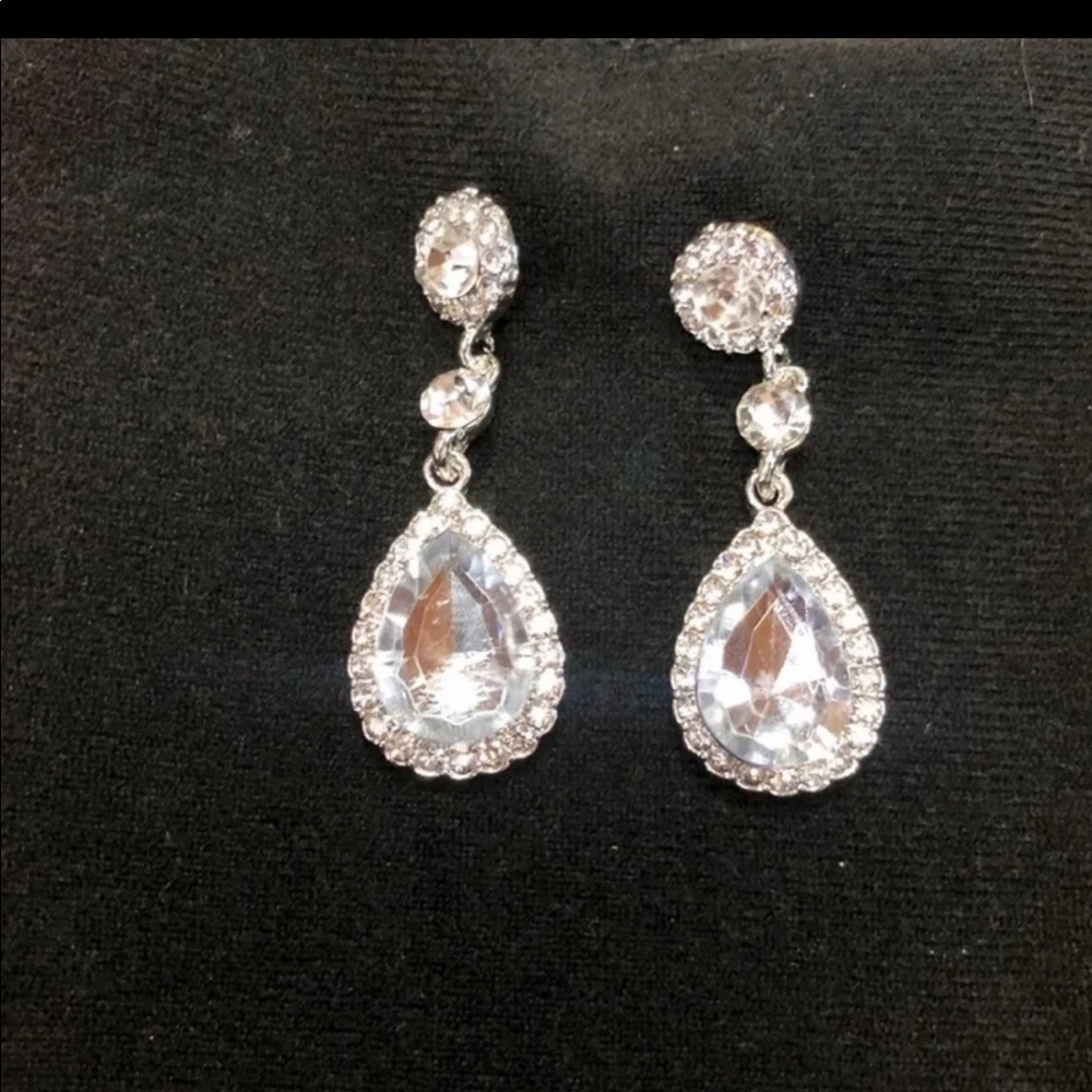 Teardrop earrings